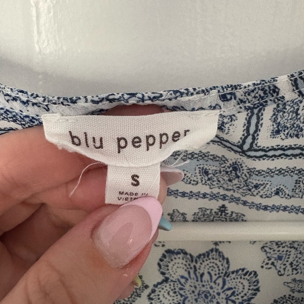 Blu Pepper Ruffled Blouse - Picture 3 of 3